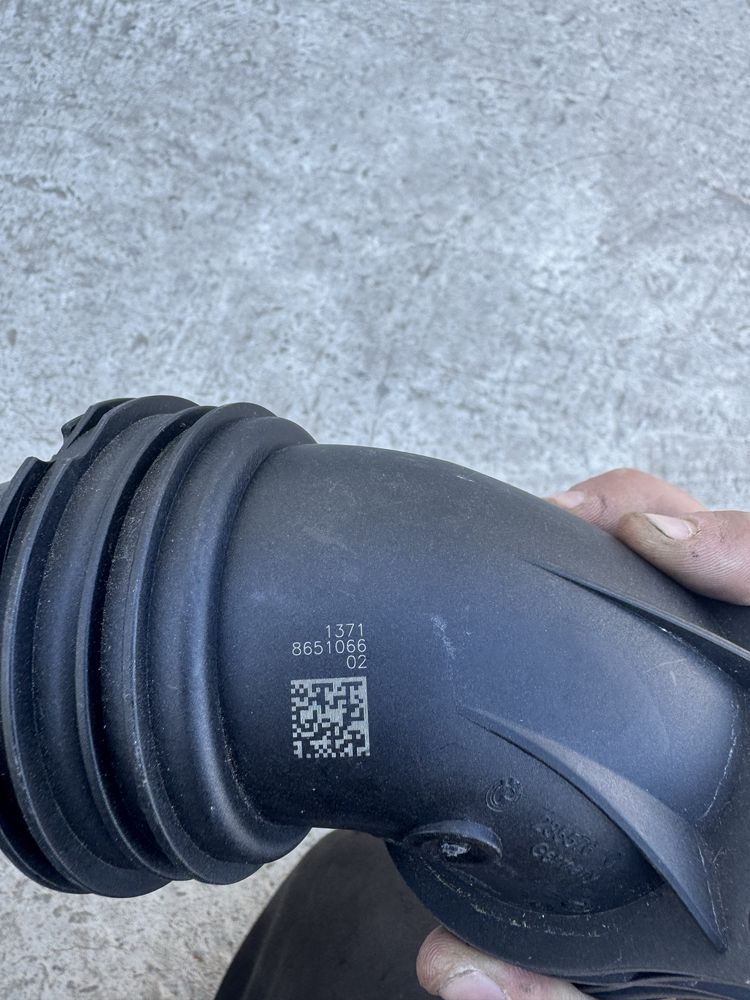 Патрубок бмв надува пайп bmw g20 g30 g05 g01 b58