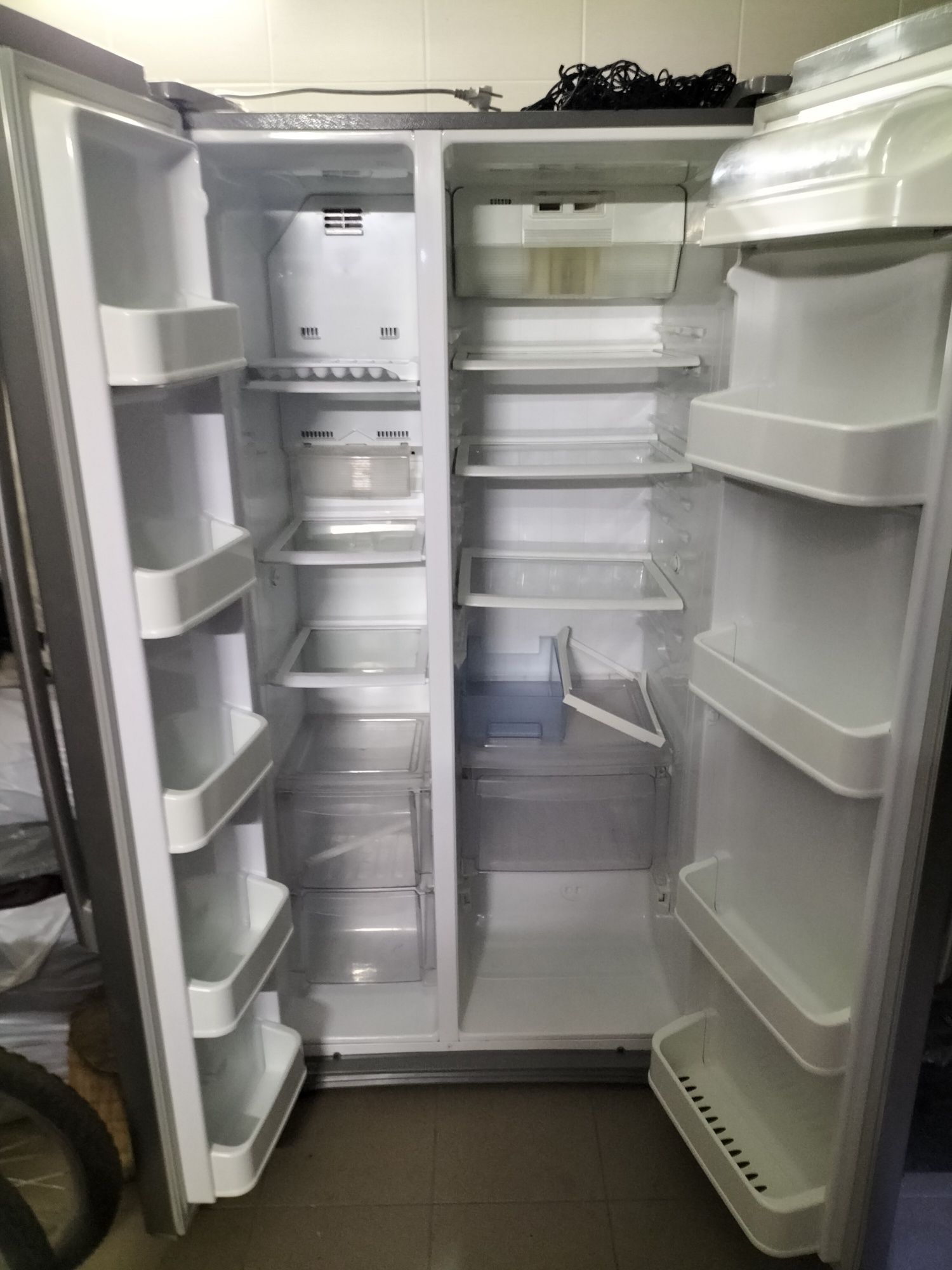 Холодильник LG двухкамерний Б/У