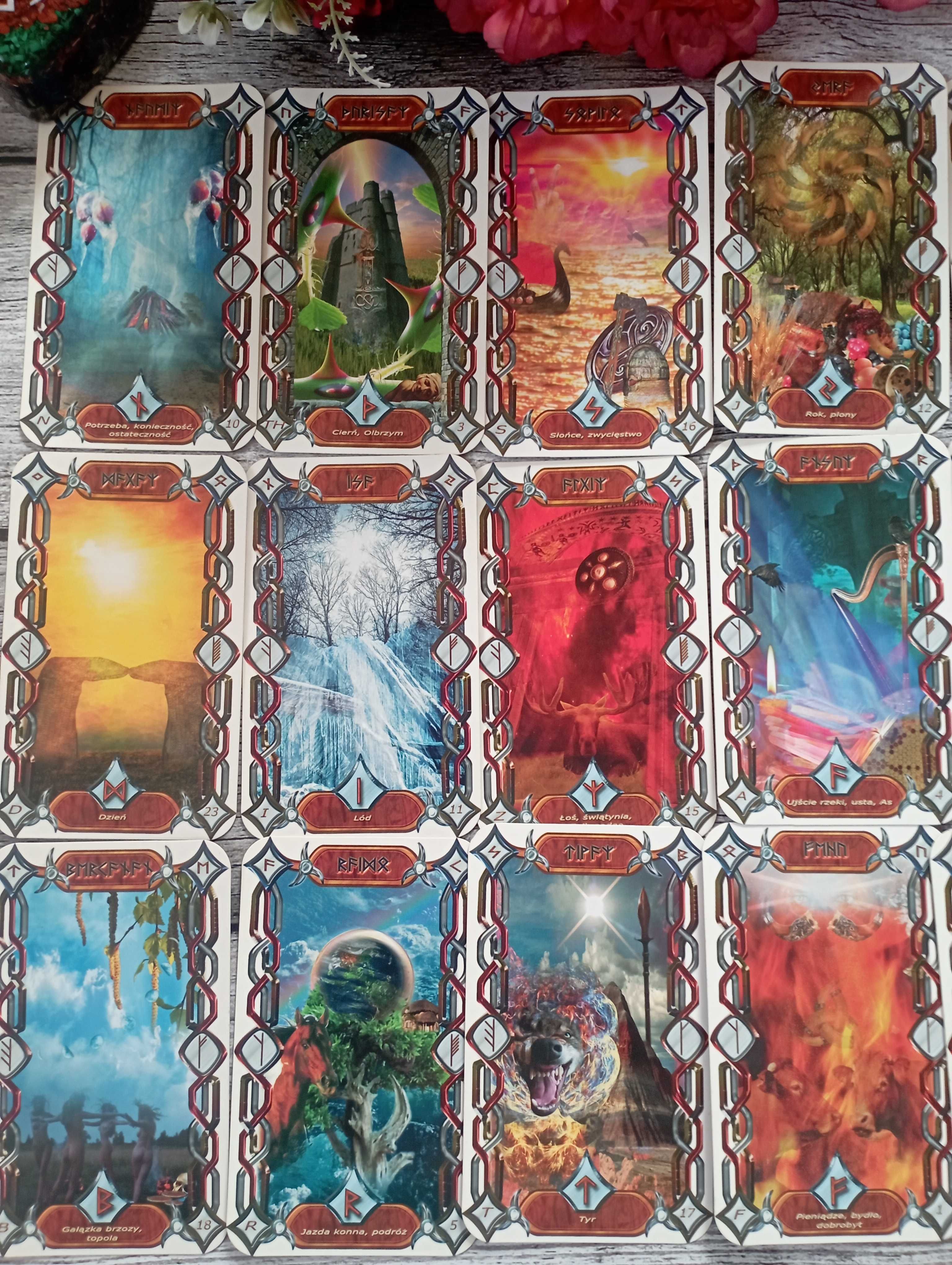 Karty runiczne Runiczna Dywinacja Dariusz Cecuda Tarot Runy Oracle