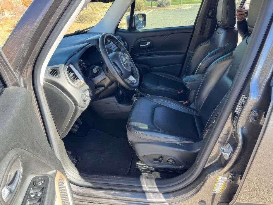 Jeep Renegade Limited      2016