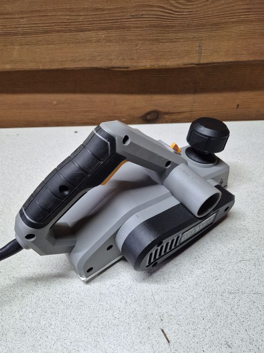 Titan Strug Elektryczny 900w