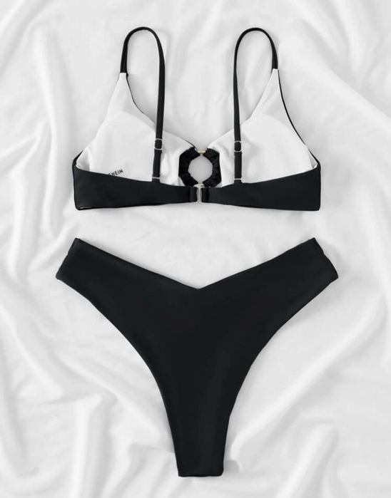 Bikini preto com argola