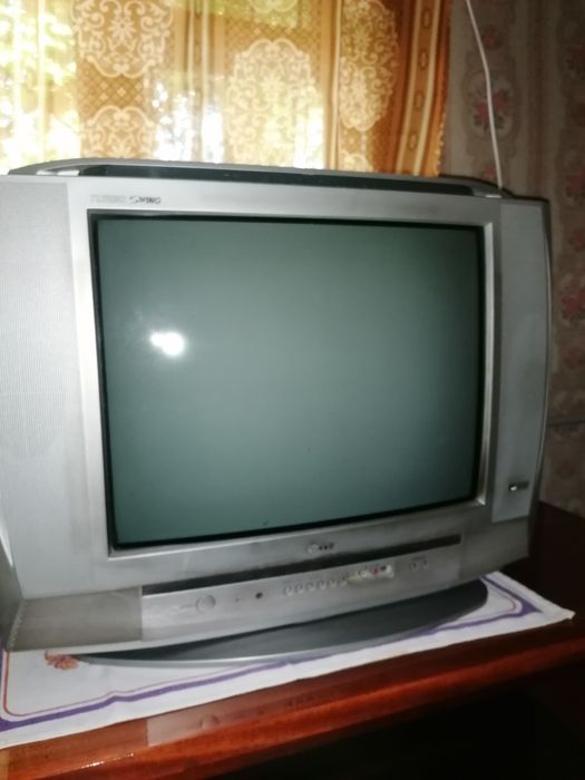 Телевизор LG 21 дюйм модель №RT-21CA80VE с пультом управления