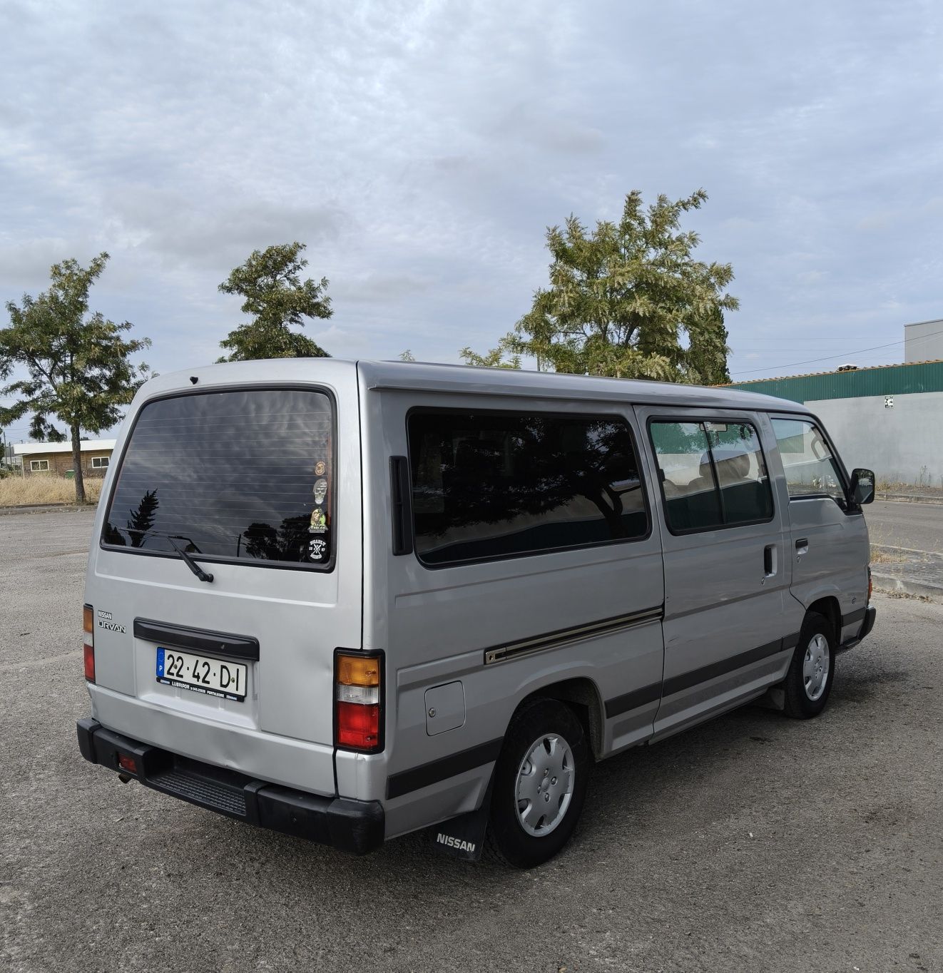 Nissan Urvan 2.5d