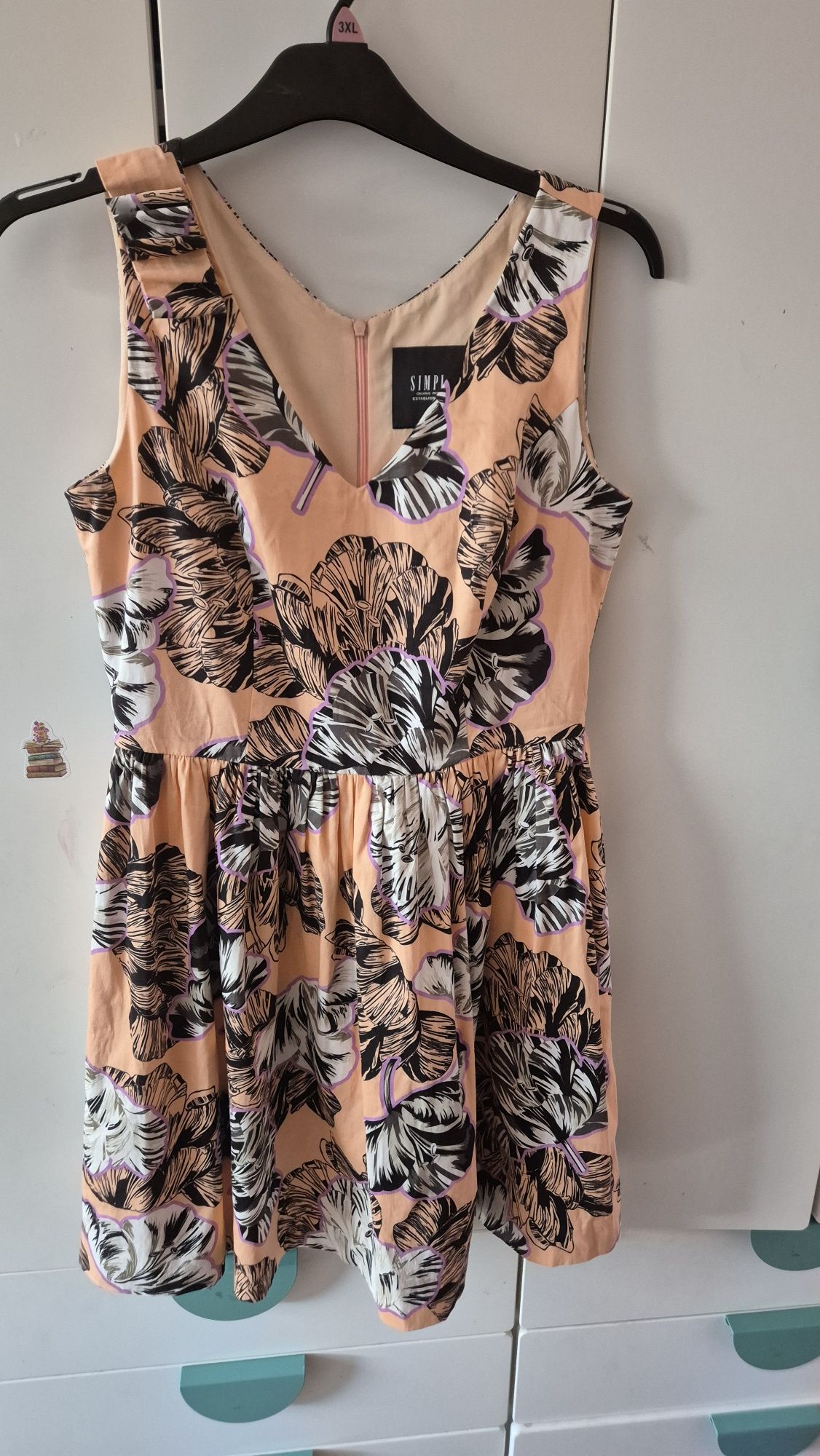 Elegancka sukienka Simple r.L