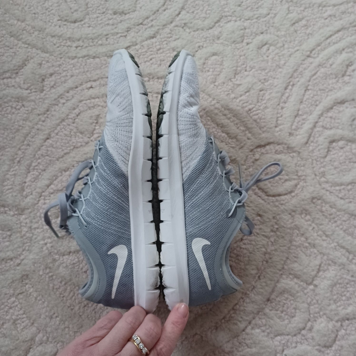 Buty firmy Nike flexi Adapt 38,5/24,5 cm