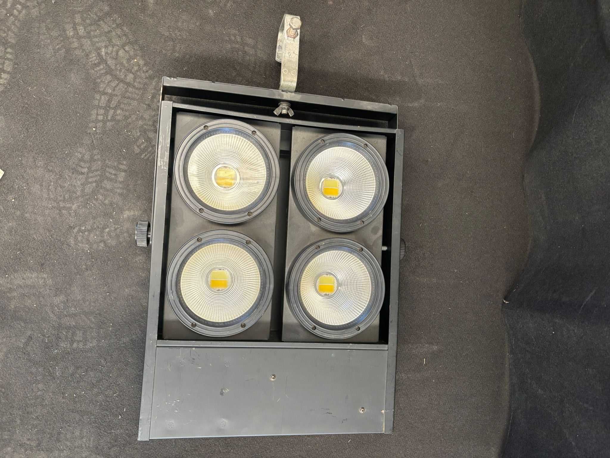 Blinder 4L em Led