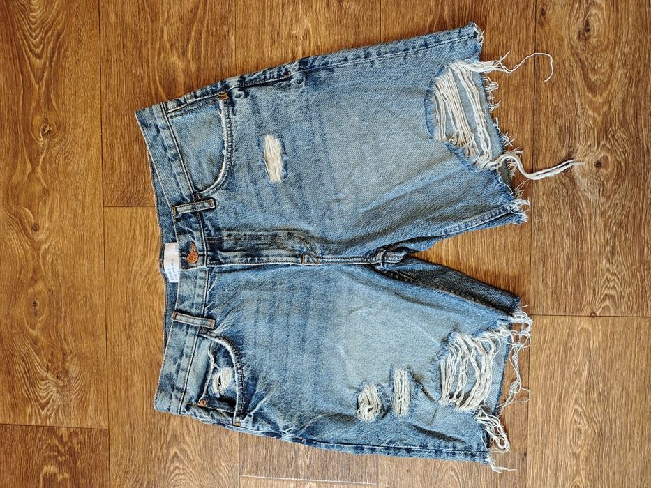 Bershka Шорты мужские джинсовые