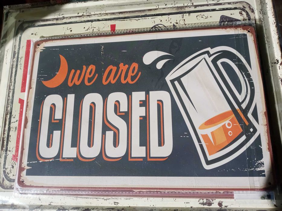 Szyld open closed kawa coffee ciasto apple pie mom's kitchen