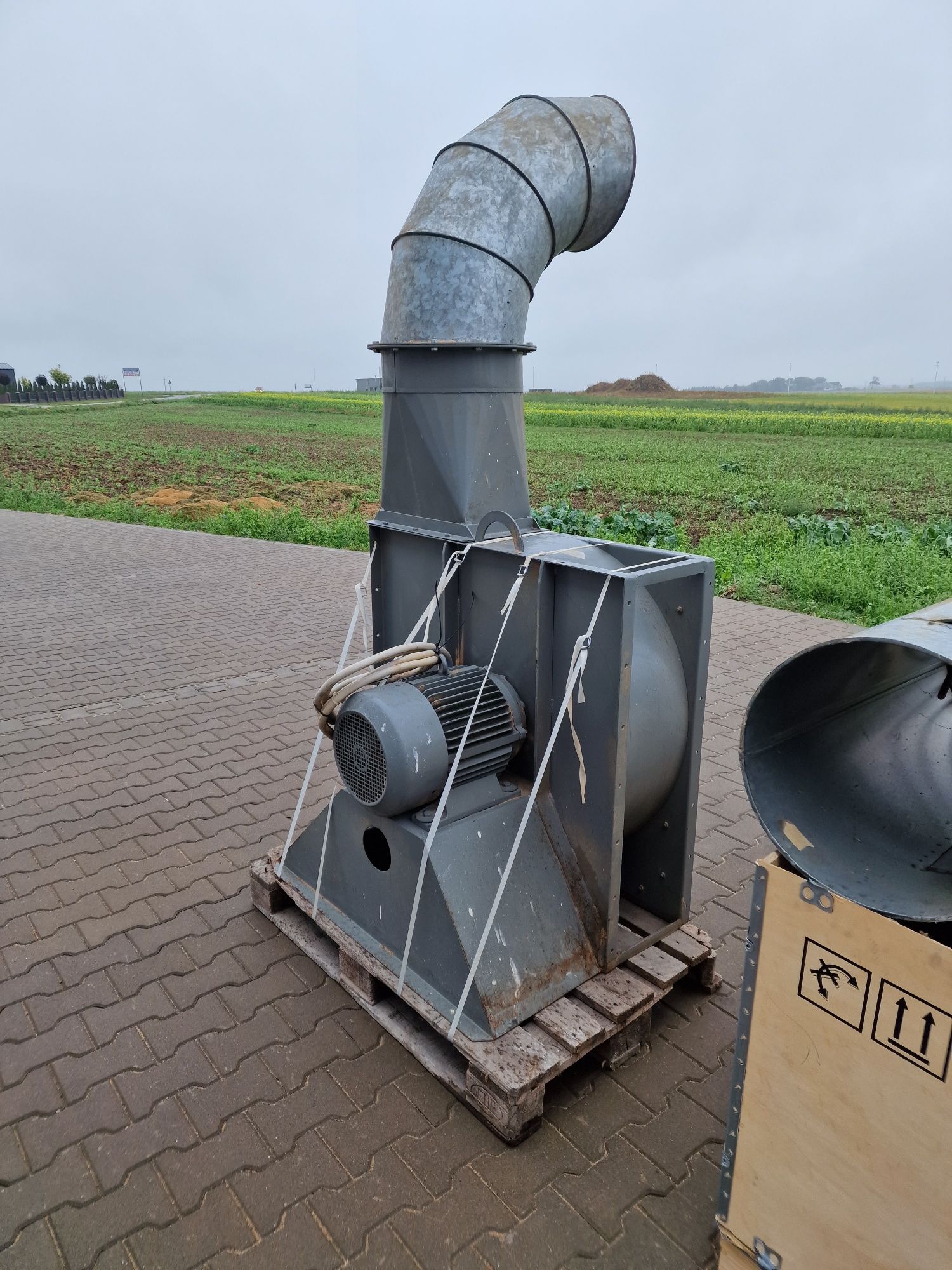 Wentylator do trocin 15kw Schuko odciąg