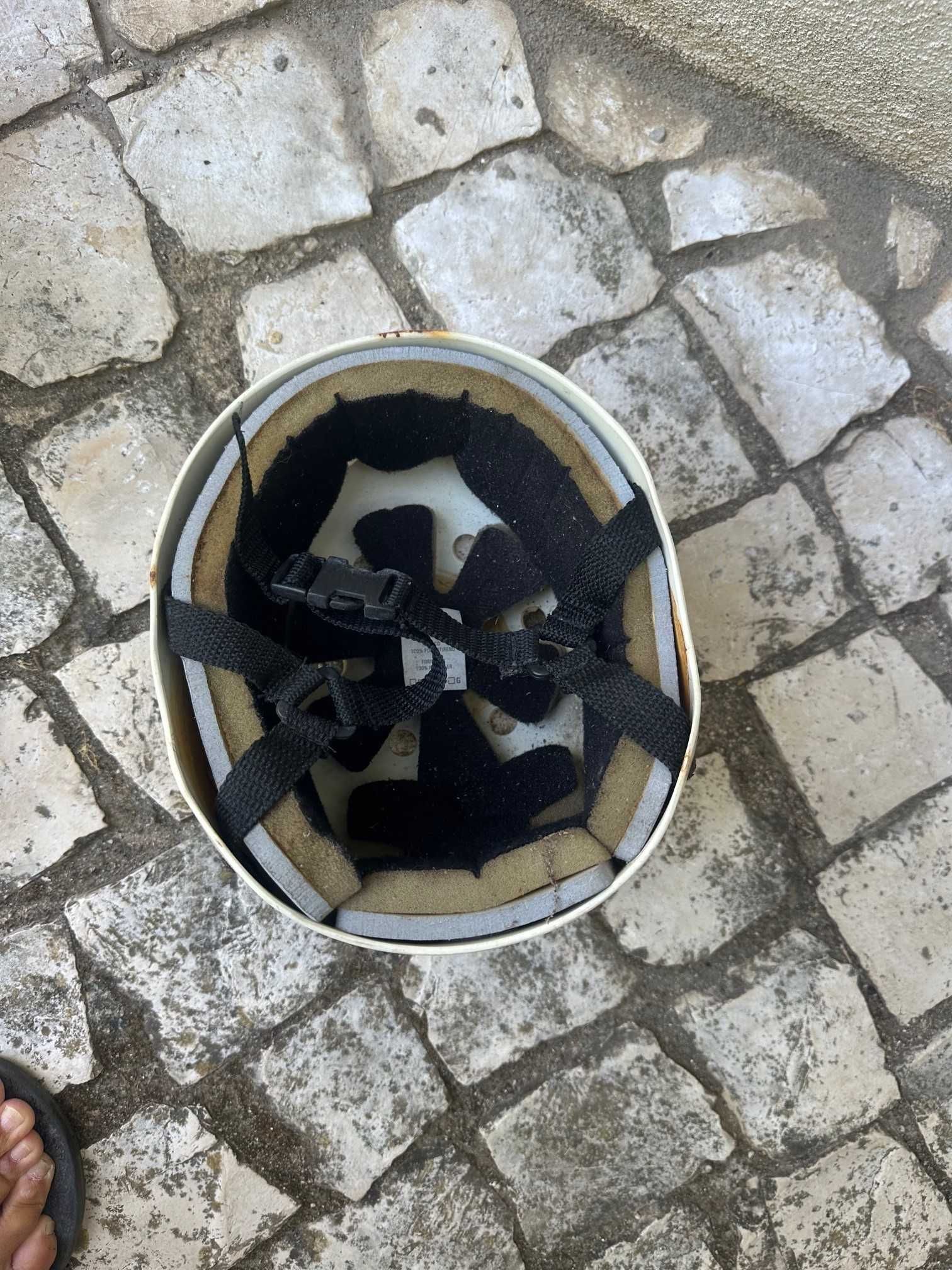 Vendo capacete de trotinete e de bicicleta