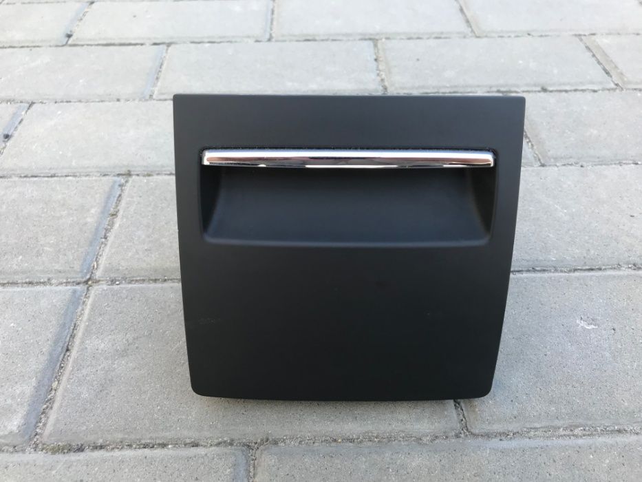 Пепельница задняя + резиновый коврик Skoda SUPERB