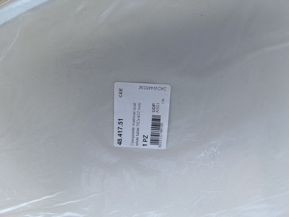Mesa oval para barco