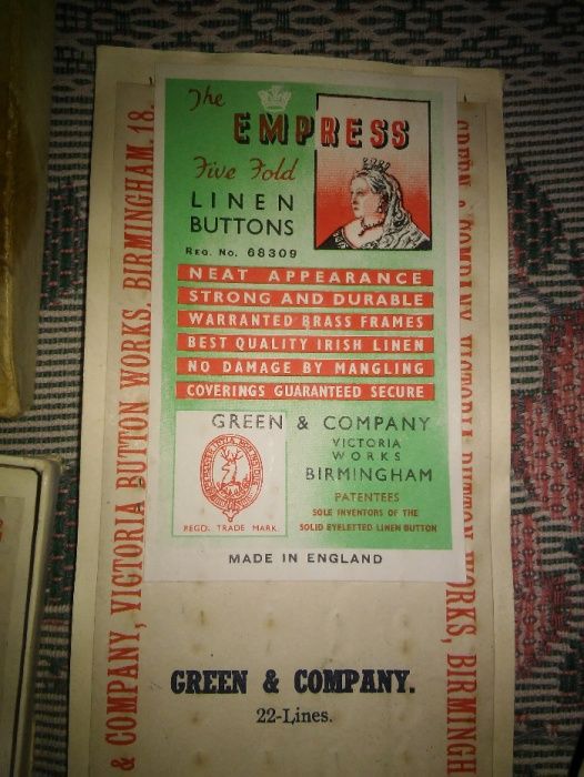 ПРОДАЮ ОРИГИНАЛЬНЫЕ Британские пуговицы набор в упаковке от производит
