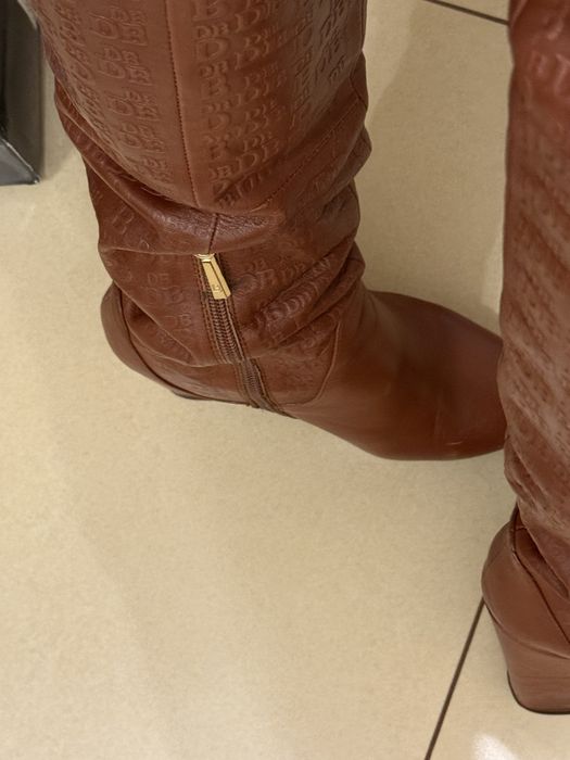 Жіночі шкіняні осінні чоботи. 37 розмір.