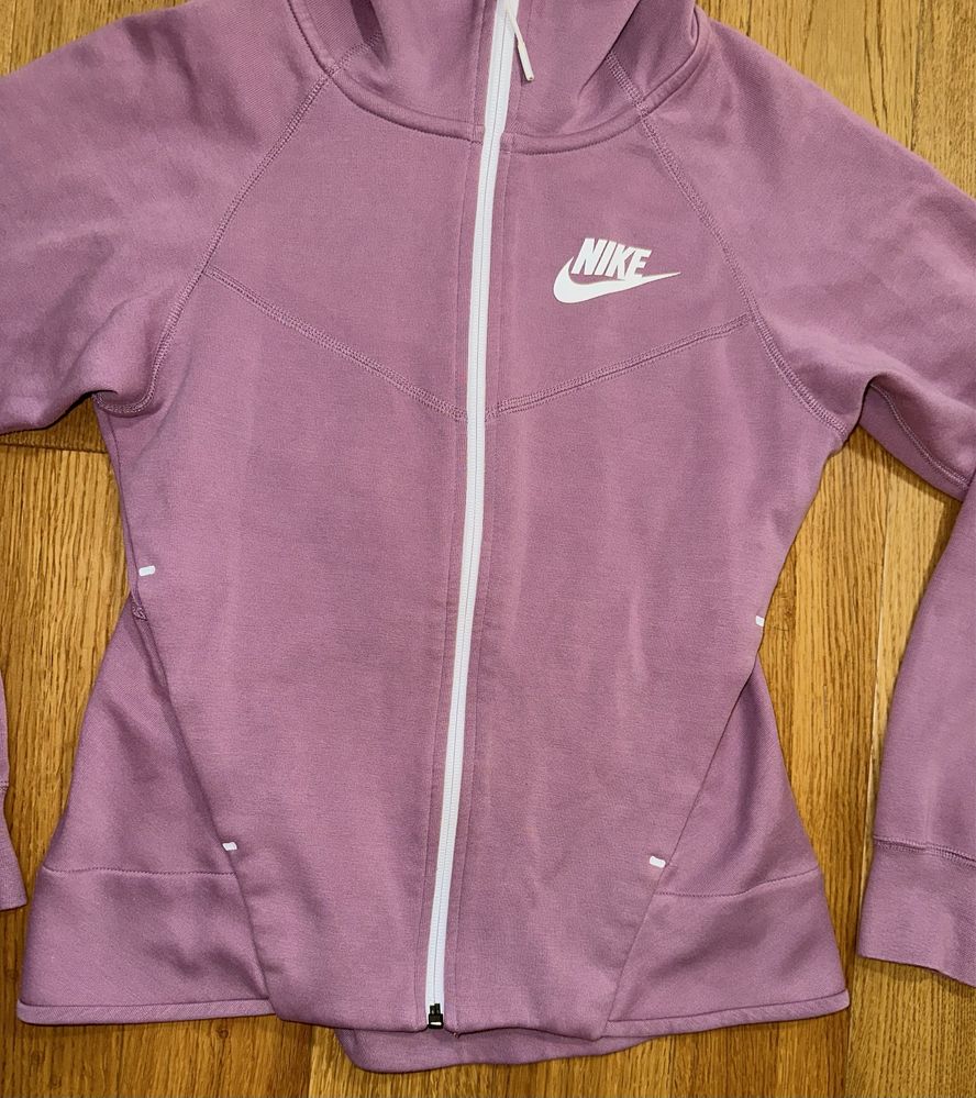 Nike women’s hoodie