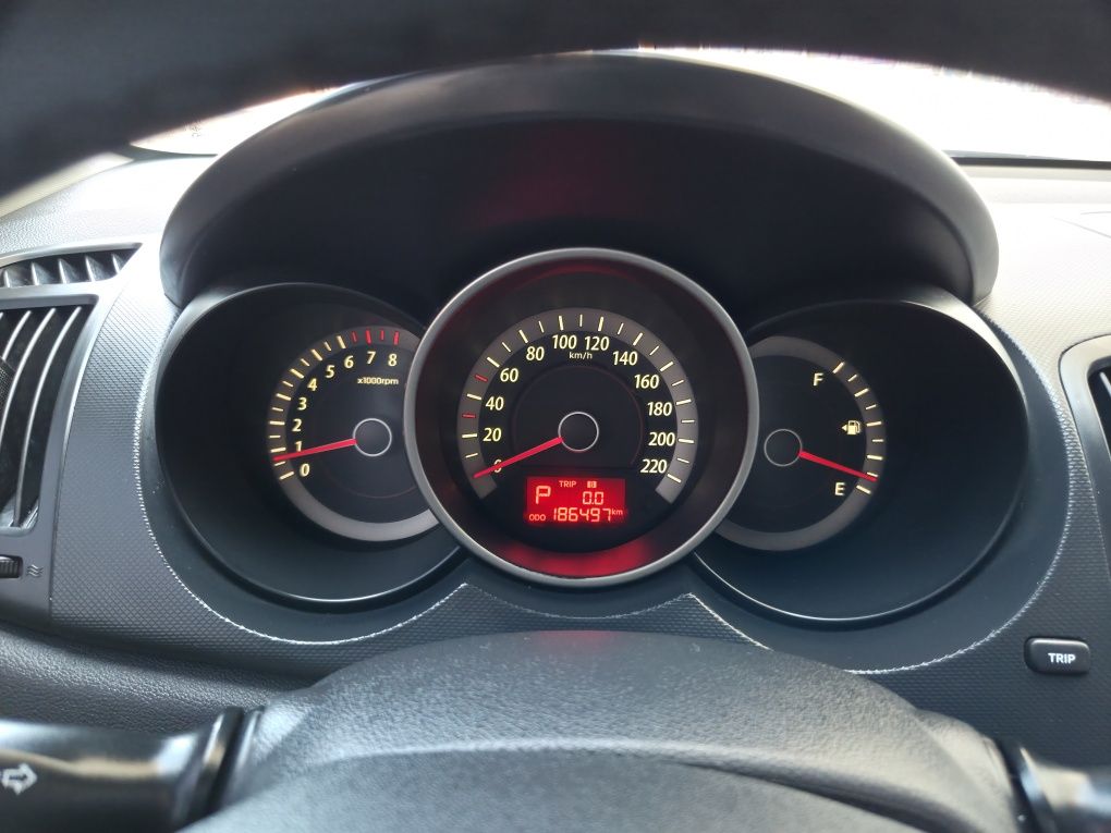 Kia Cerato 1.6 AT