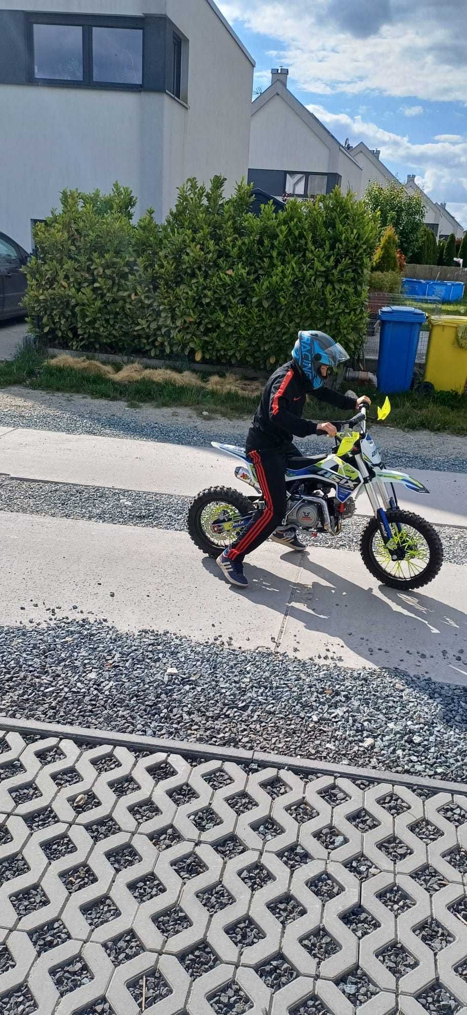 Cross Asix  XB27  jak nowy, na gwarancji, 9,5 moto godziny