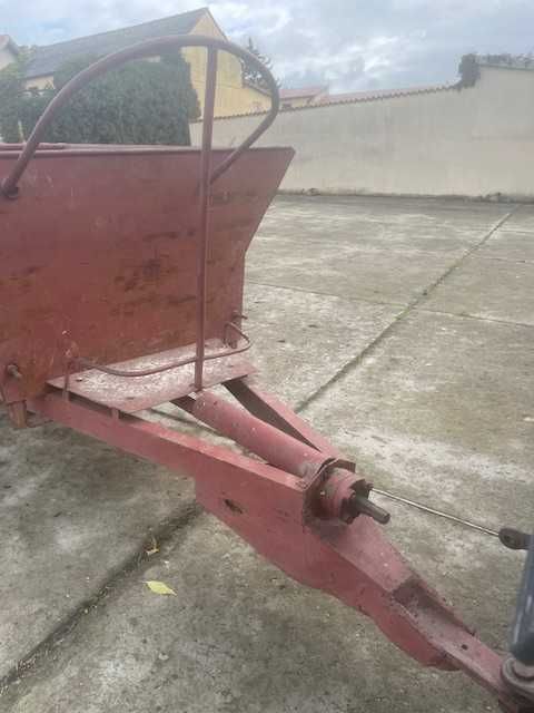 Rozsiewacz wapna sadowniczy