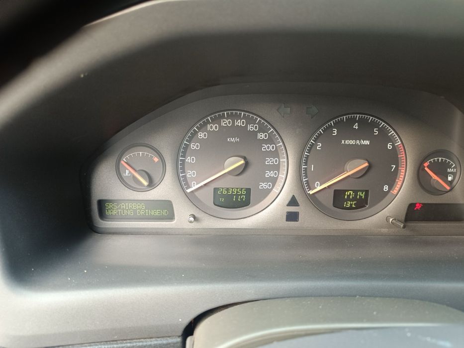 Продам Volvo S60 2.4