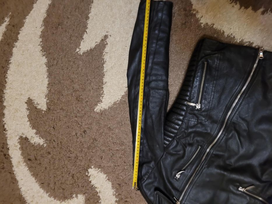 Куртка шкіряна розмір М