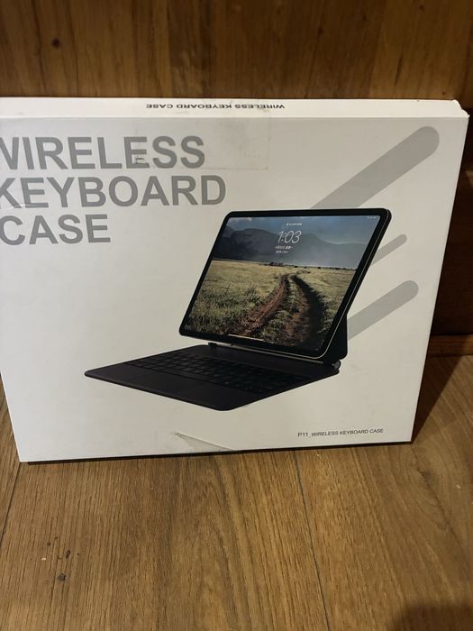 Чохол для планшета з бездротовою клавіатурою