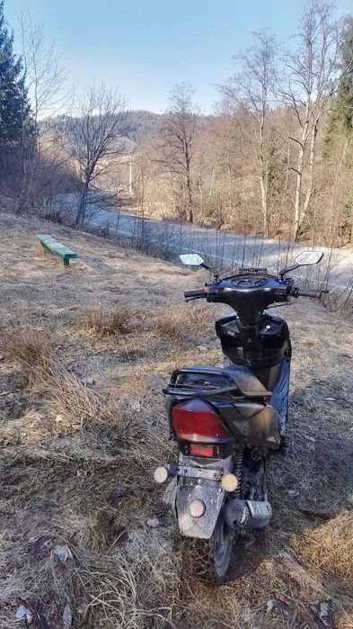 Скутер 80 куб продаю