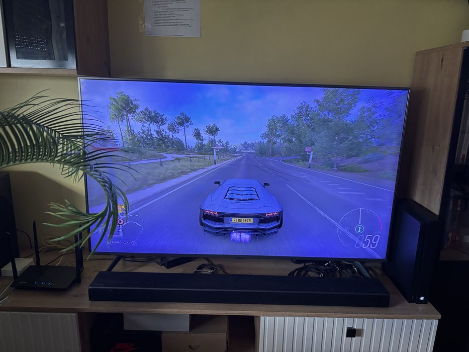 XBOX ONE X nie uszkdzony 1TB