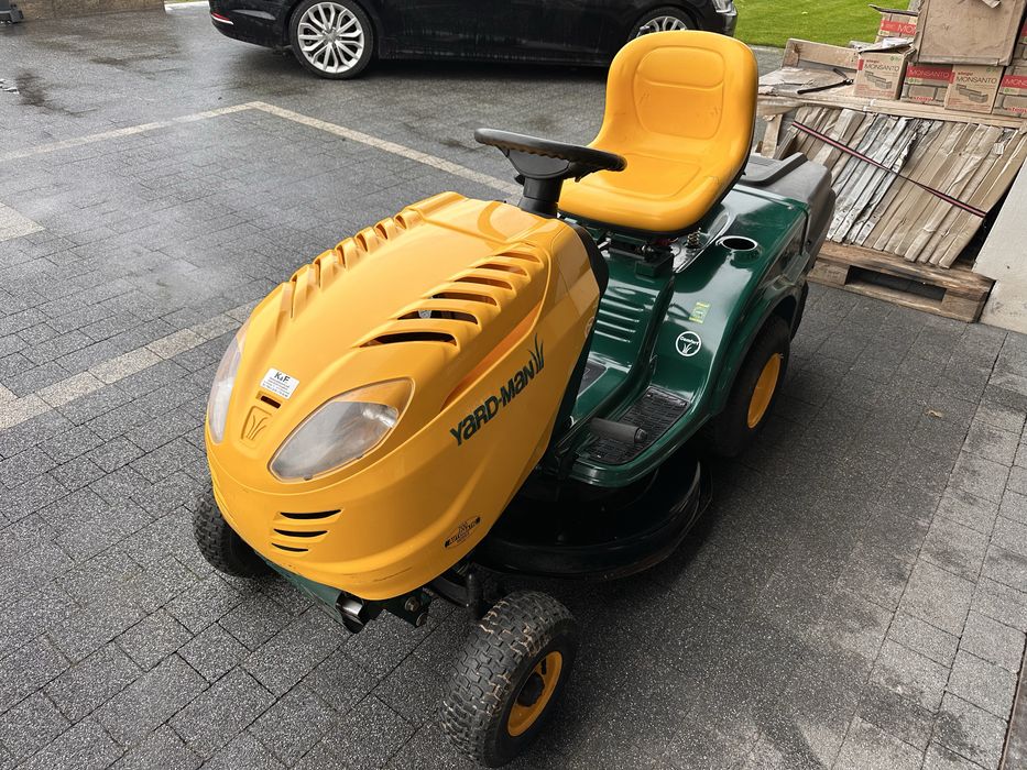 Traktorek ogrodowy A7135a Yard Man hydro MTD z koszem 13,5 km kosiarka