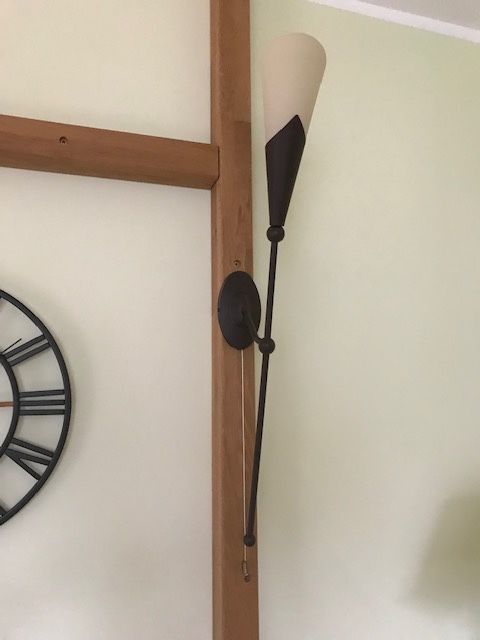 Kinkiety metalowe ze szklanym kloszem (cena za dwie lampy)