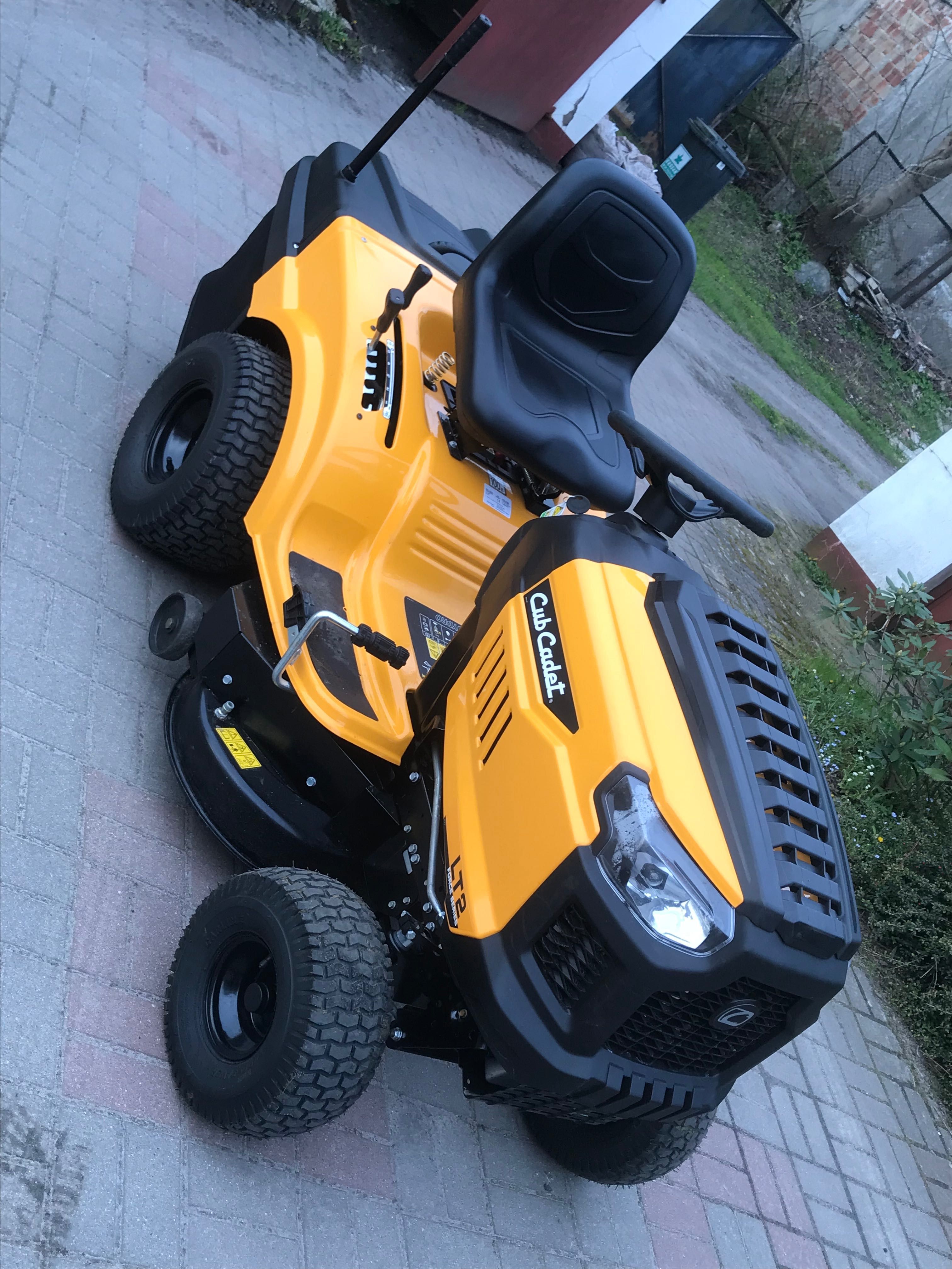 Kosiarka traktor CUB CADET LT2 NR92