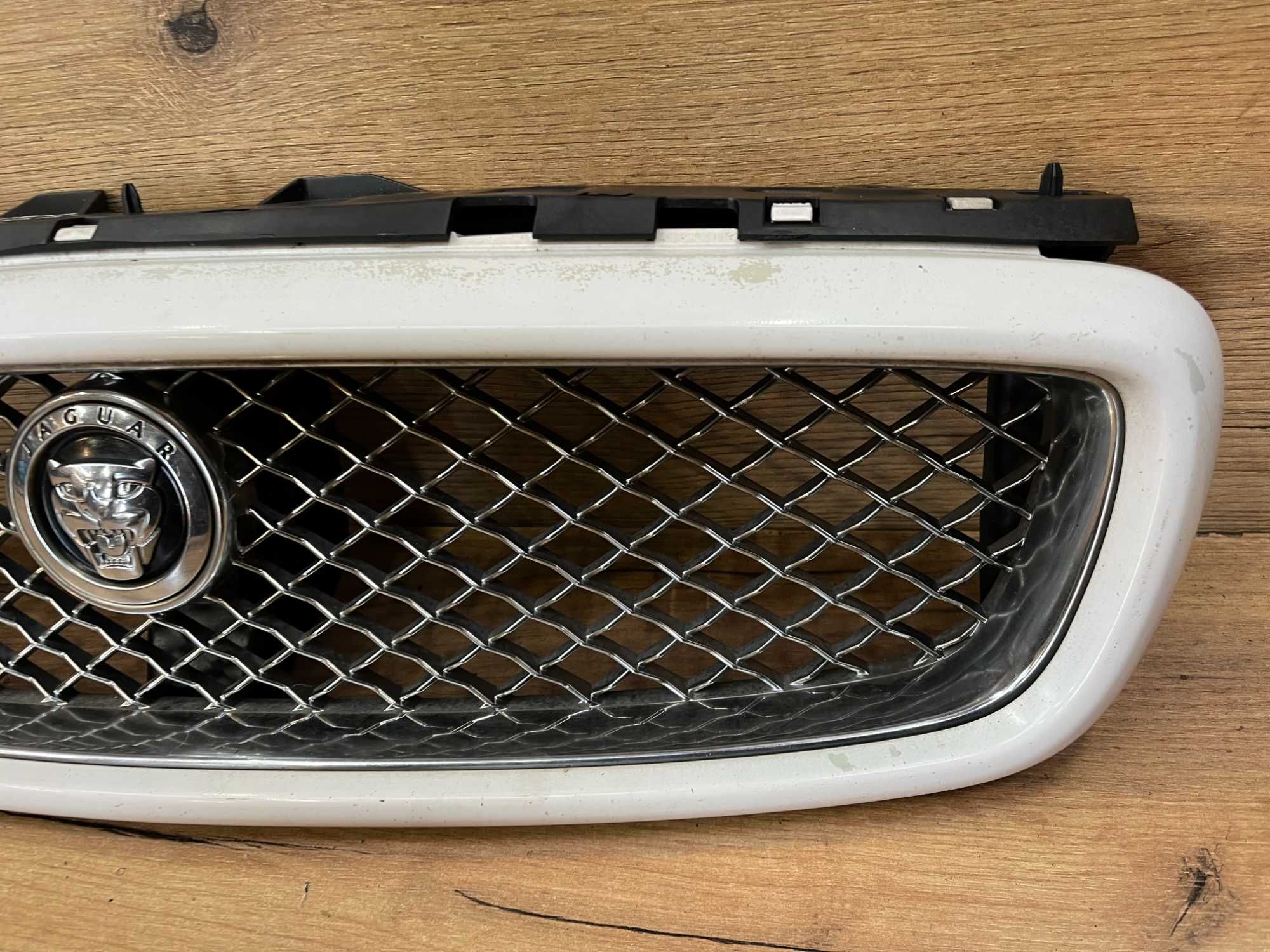 Grill/atrapa zderzaka jaguar X-Type R