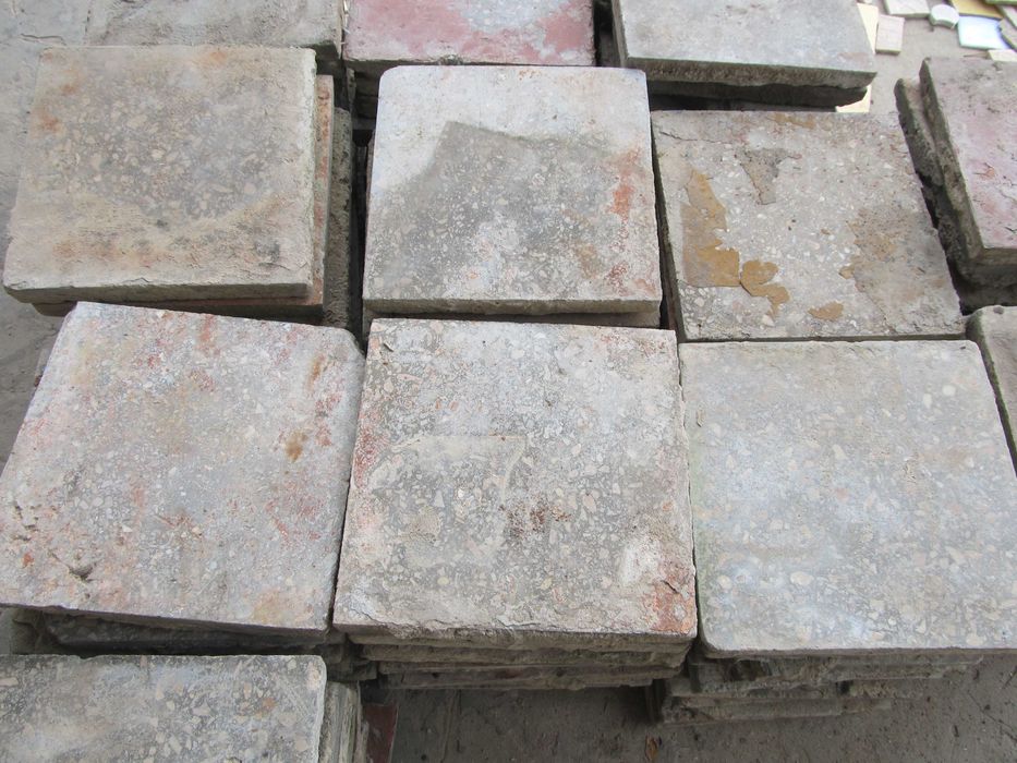 Тротуарна плитка 20Х20 см, висота 2.5 см.