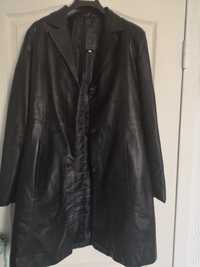 Шикарный кожаный плащ в хорошем состоянии размер 48-50 чёрный