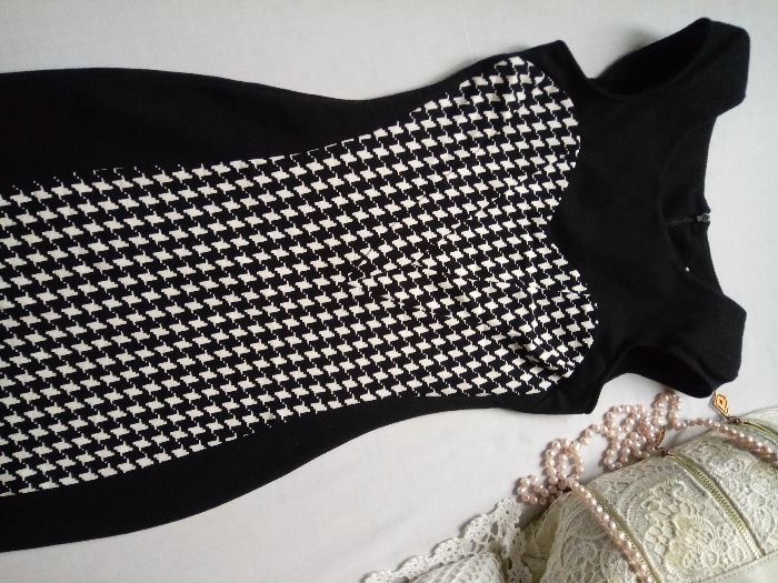 Lipsy London Nowa markowa zgrabna ołówkowa sukienka czarna biała XS