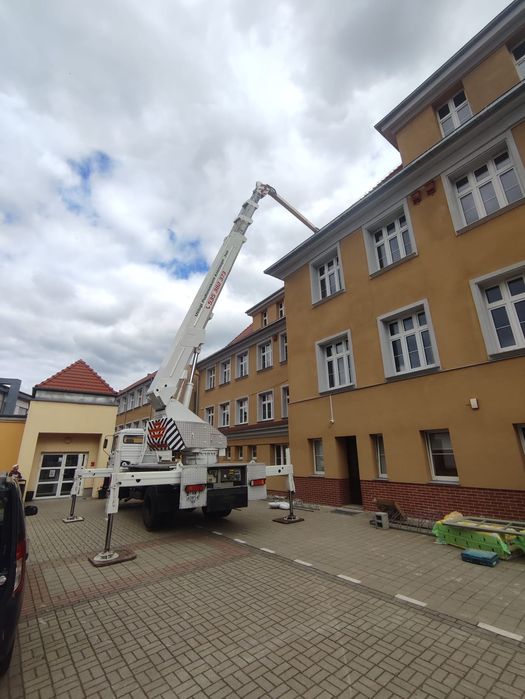 Wynajem podnośnika koszowego 34m i 22m wycinka drzew