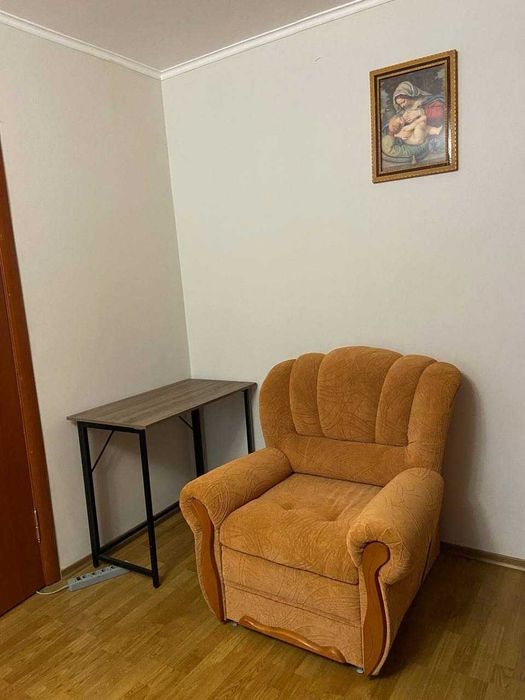 Оренда однокімнатної квартири на вул. Максимовича