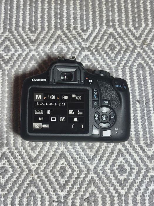 Canon EOS 2000D kit