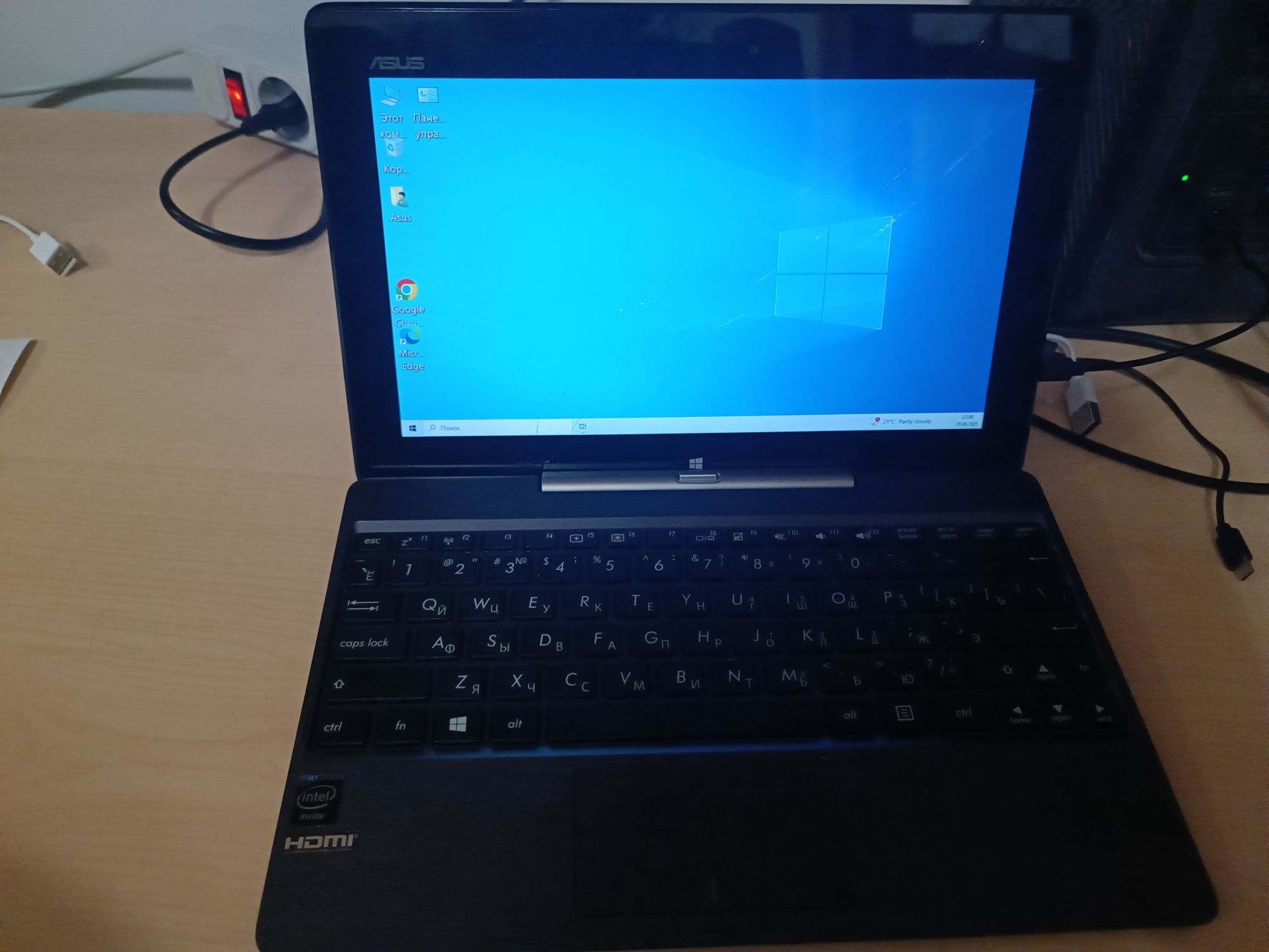 Планшет ASUS Transformer Book T100ТА

19