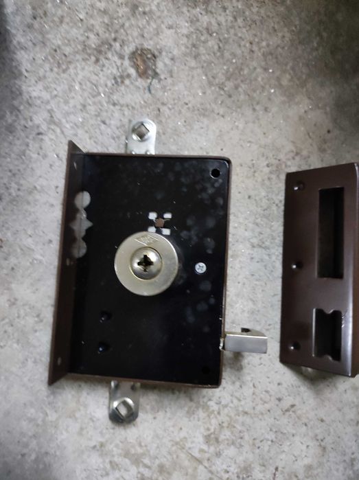 Ferramentas e ferragens