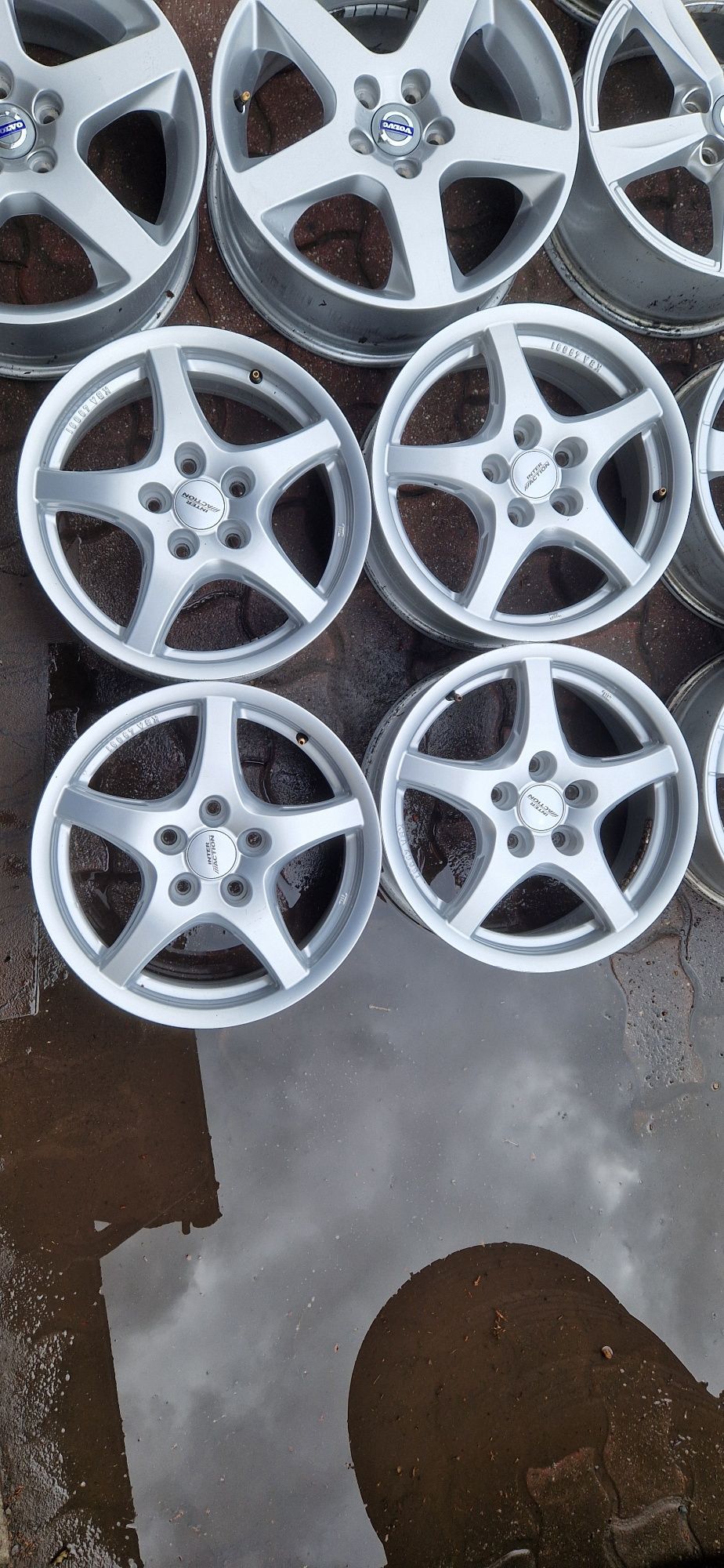 Felgi aluminiowe 6,5x16 et45 5x114,3 Honda Toyota Nissan Renault Kia