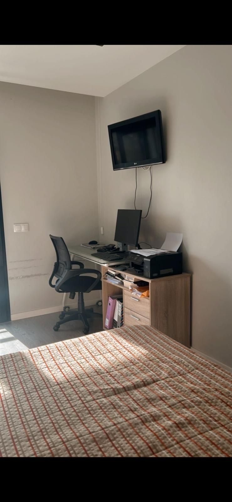 Quarto Mobilado bem localizado