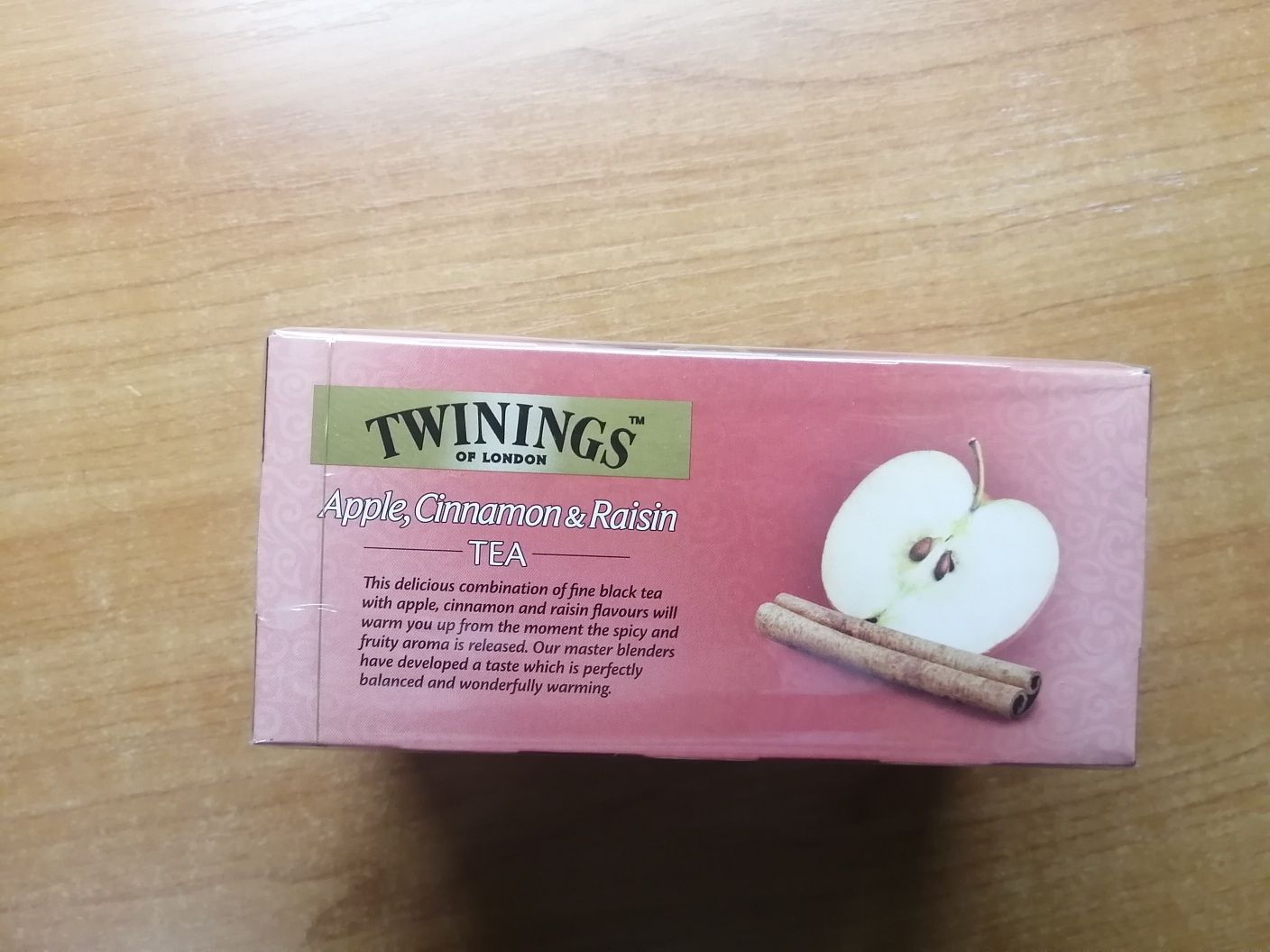 Чай английский Twinings 25 пакетиков, яблоко, корица, изюм