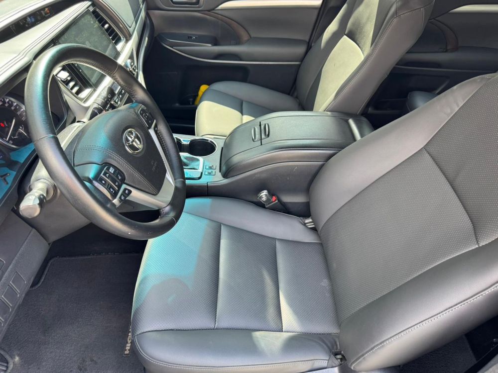 Toyota Highlander 2015р.