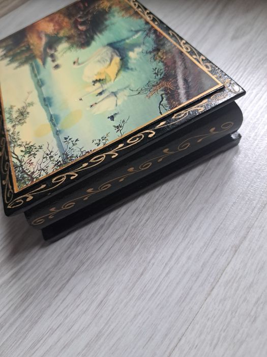 Продам Шкатулку 16 см × 11 см