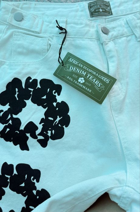 шорти Levi’s x Denim Tears