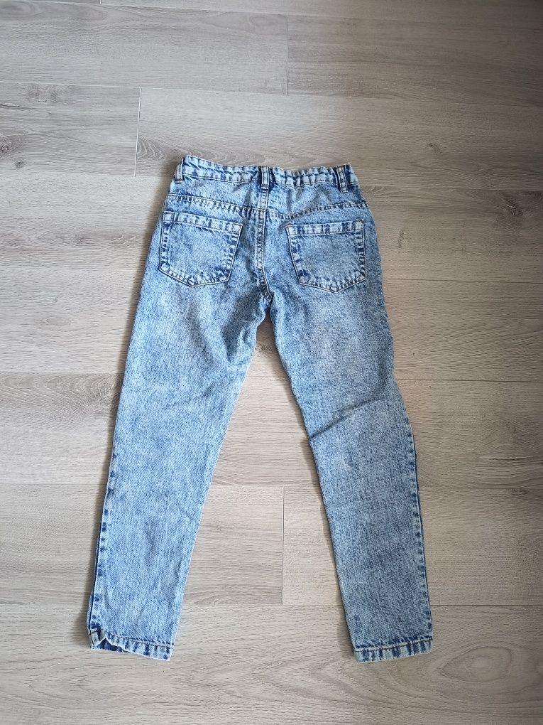 Spodnie jeans  z przetarciami 128 dziewczynka