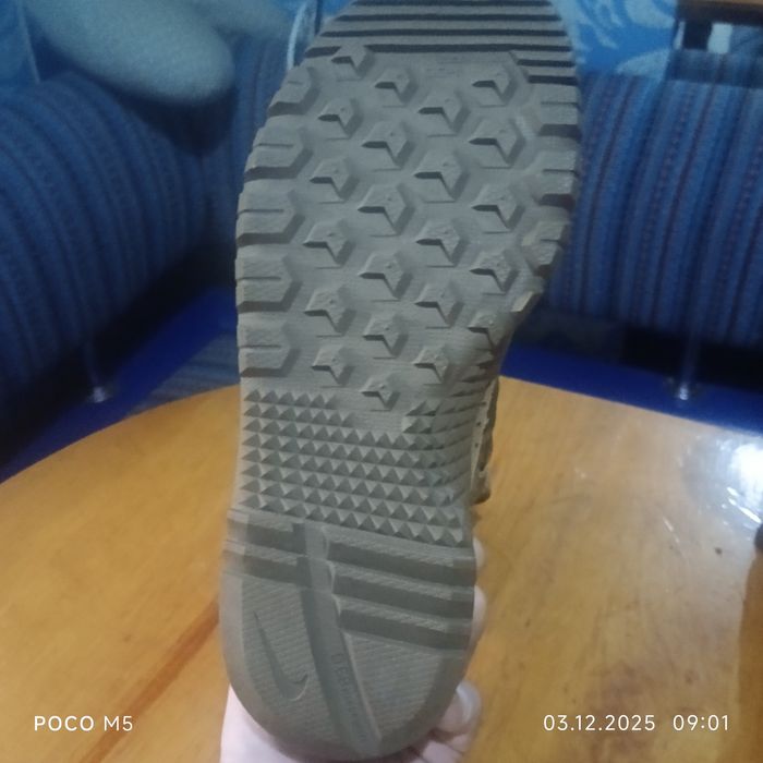 Продам оригинальные берцы Найк