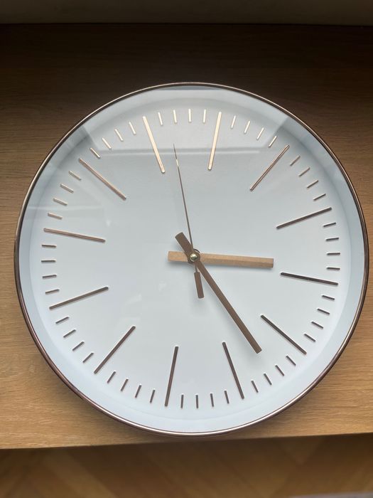 Zegar ścienny złoty miedź