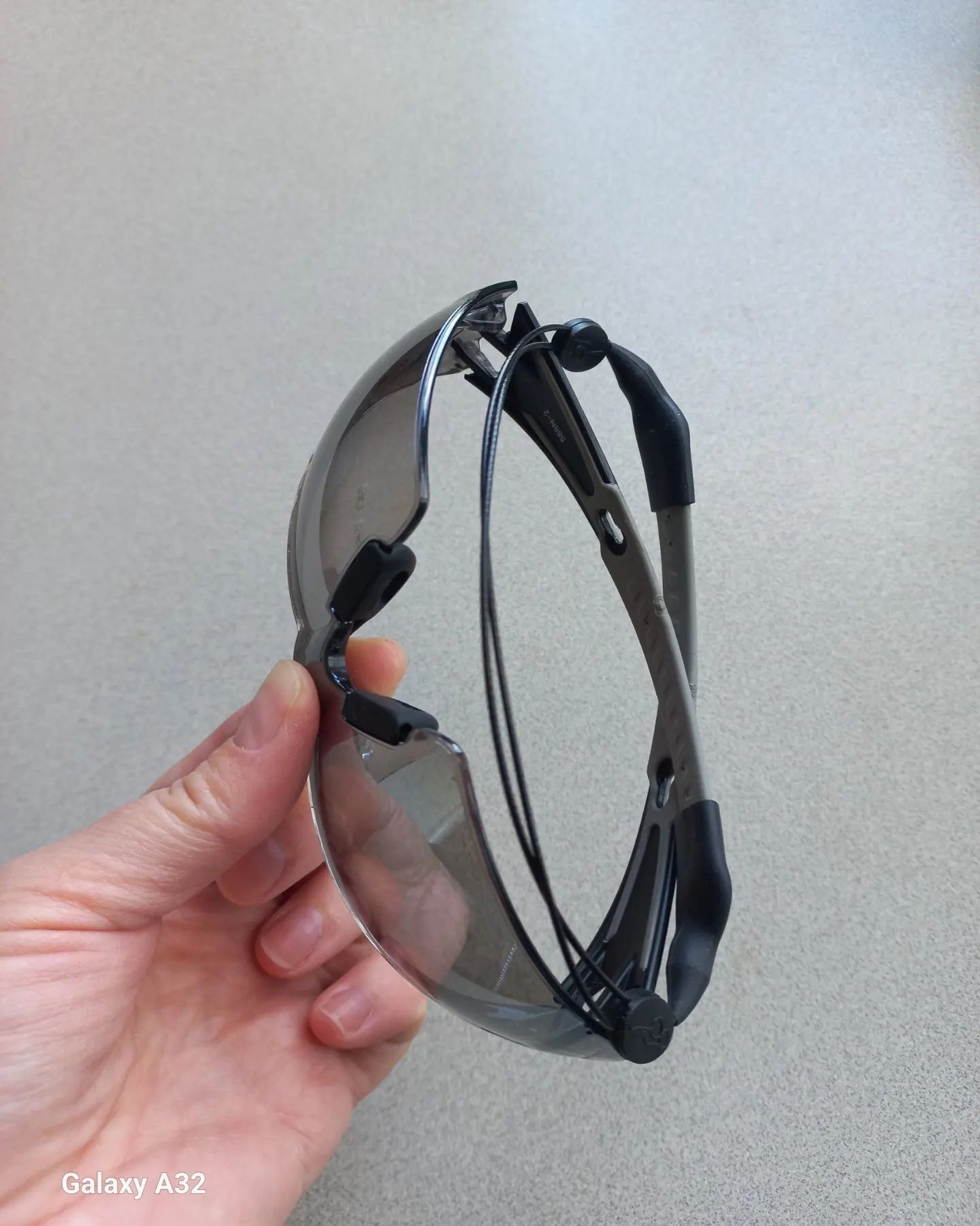 Ремінець регульований для окулярів